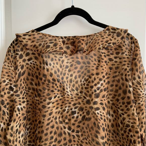 Gloria Vanderbilt Large Sheer Animal Print Top - Picture 4 of 7